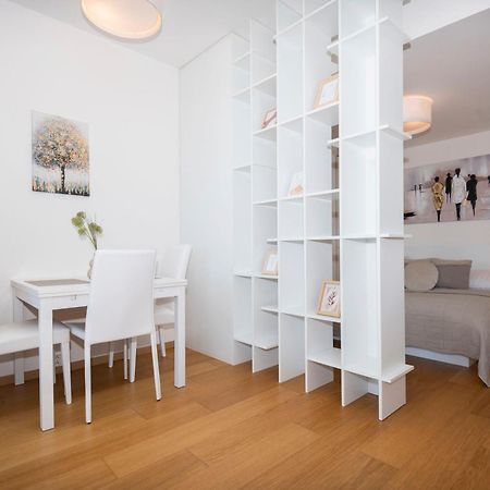 브라티슬라바 Luxury 1Bdrm On The 28Th Floor 아파트 외부 사진