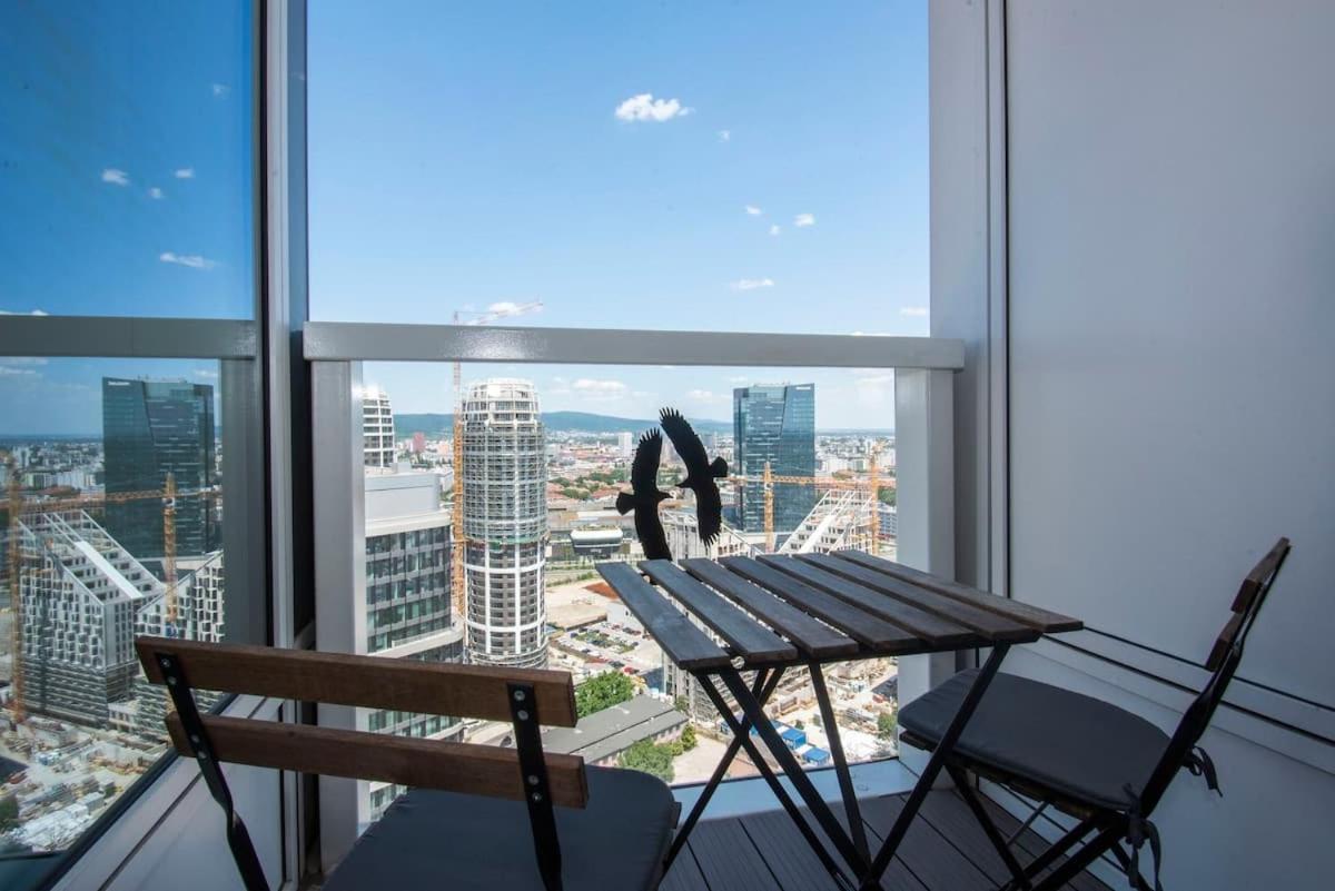 브라티슬라바 Luxury 1Bdrm On The 28Th Floor 아파트 외부 사진