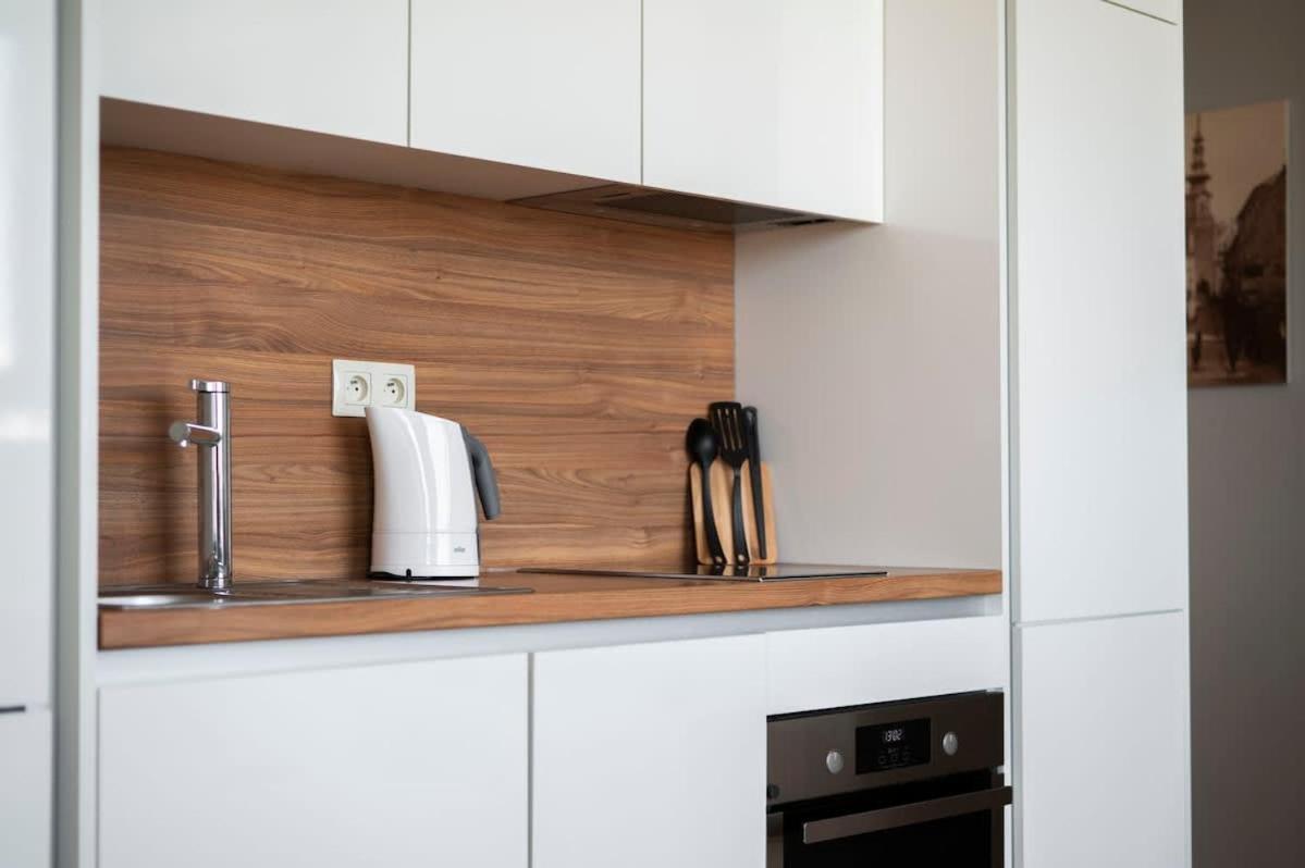 브라티슬라바 Luxury 1Bdrm On The 28Th Floor 아파트 외부 사진